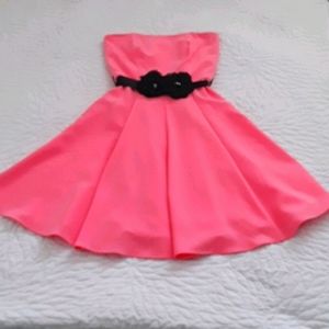 LE CHATEAU PINK STAPLESS DRESS